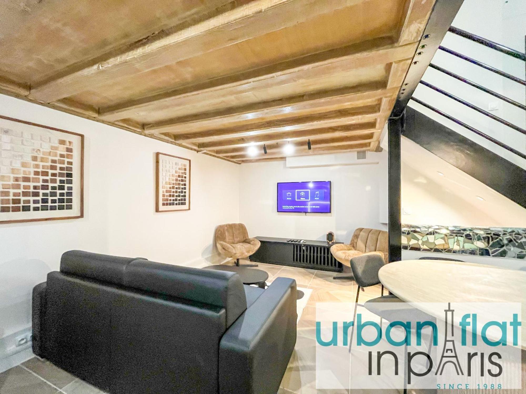 Urban Flat 09 - Stylish Triplex Champs-elysees Appartamento